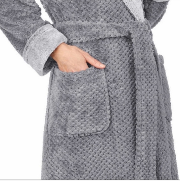 Carole Hochman Women's Gray Long Plush Robe Wrap Belted Tie Closure Size Large - Picture 3 of 11